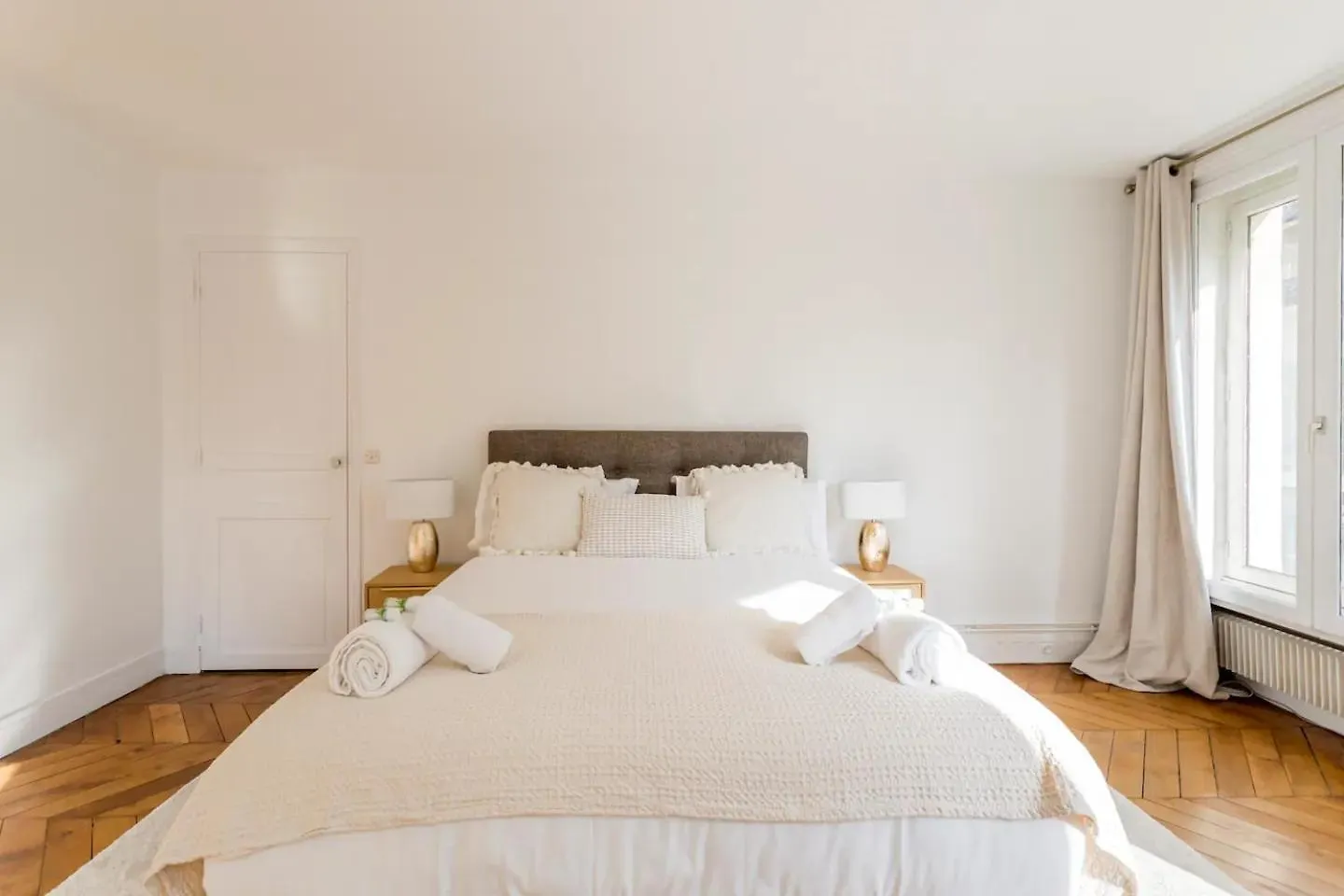 8P - 3Br Le Marais Spacious - Central - Historic Apt Apartment Paris France